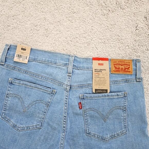 NWT Levi's | Mid-Length Shorts Hypersoft Light Wash Denim, Women's 31 - Picture 6 of 6